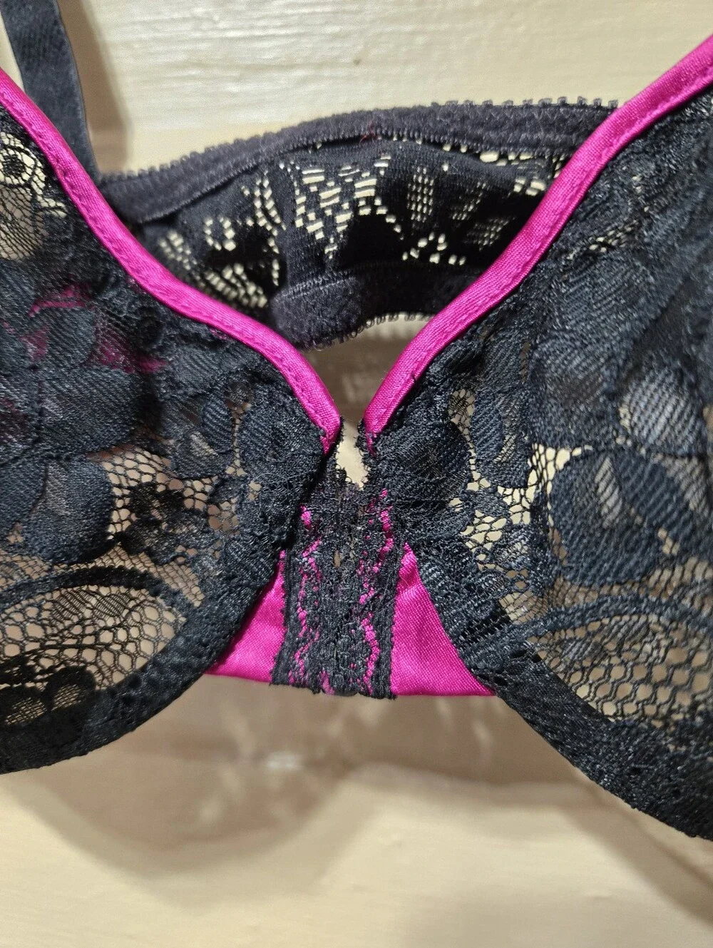 Valentino Intimo Purple Black Lace Front Clasp Bra Size: 36C